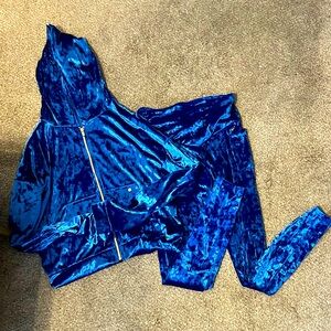 Velour Fabletics set